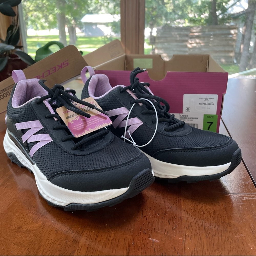 Skechers Black and Lavender Athletic Shoes